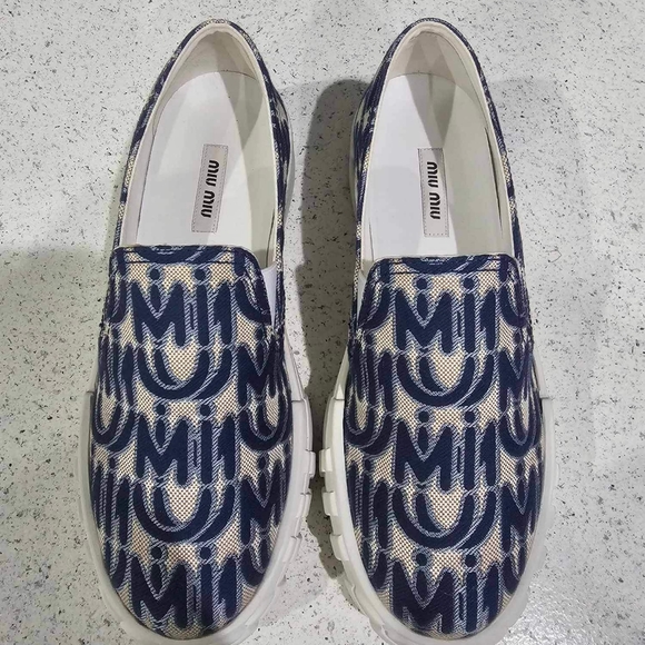 Miu Miu Logo Slip On Sneakers - Picture 11 of 11